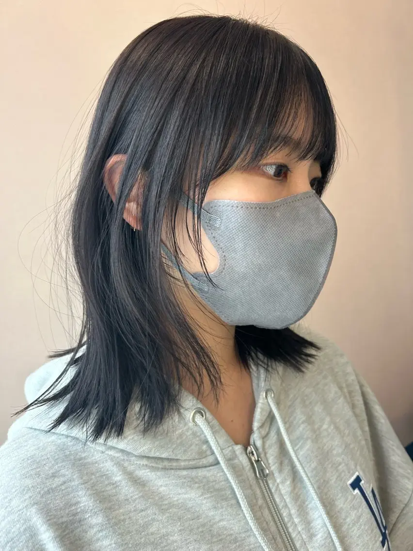 ミディアム カラー 透明感カラー グレージュ ラベンダーカラー ラベンダーグレージュ ラベンダーグレー hubhair レイヤー/透明感のヘアスタイル