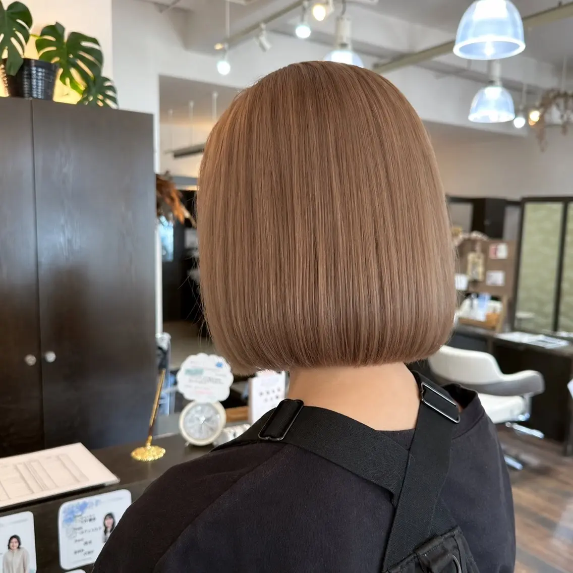 ミディアム カラー ブリーチ ボブ 近藤 優羽のヘアスタイル