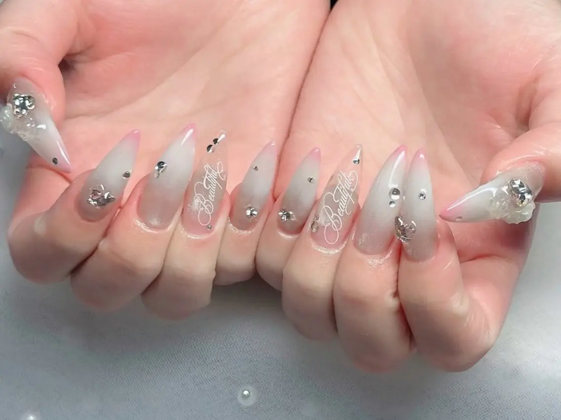 ネイル フットネイル ジェルネイル 韓国ネイル マグネットネイル 持ち込み ハンドネイル Huyn Nail Shinjyukuのネイルデザイン