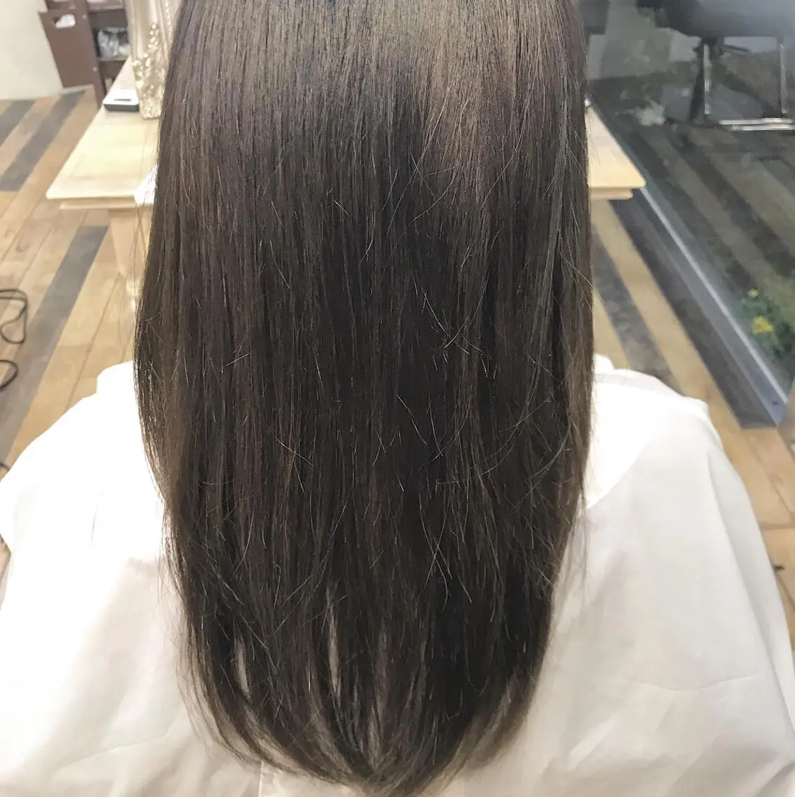 セミロング カラー 寺尾 迅平のヘアスタイル