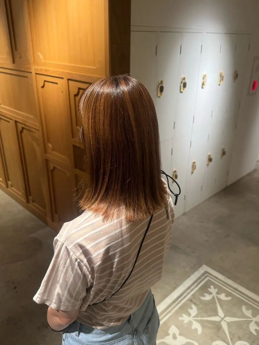 ミディアム 山根 里緒のヘアスタイル