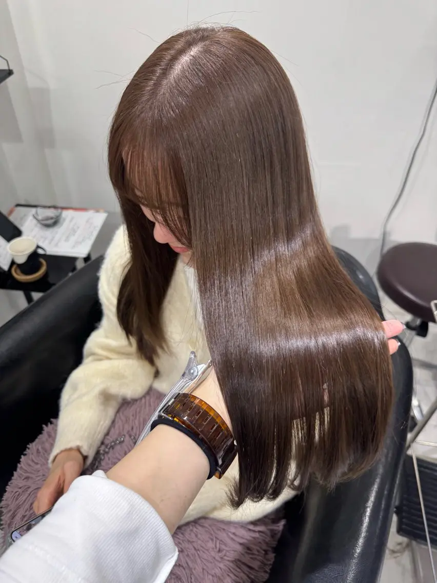 ロング カラー ベージュカラー ブリーチ ショコラベージュ ブリーチなしカラー トリートメント 櫻井 桃子のヘアスタイル