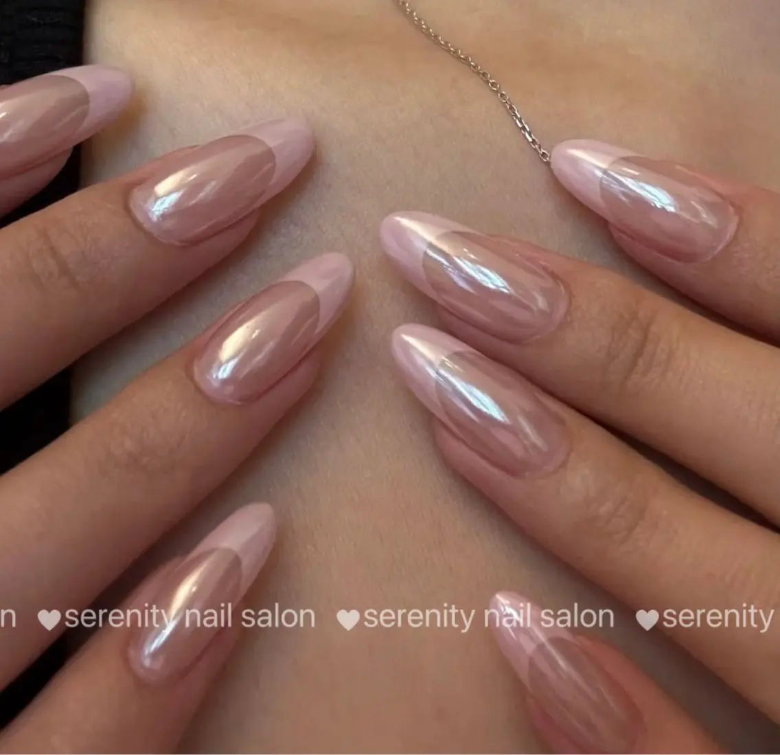 ネイル ミラーネイル ハンドネイル ハンドケア ✨Serenity Nail salonのネイルデザイン