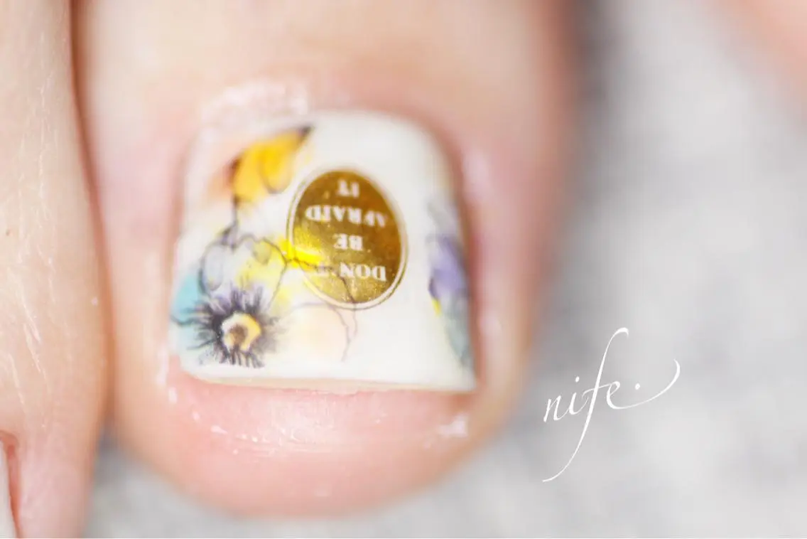ネイル アートネイル フラワーネイル ワンカラーネイル 春ネイル atelier nife.のネイルデザイン