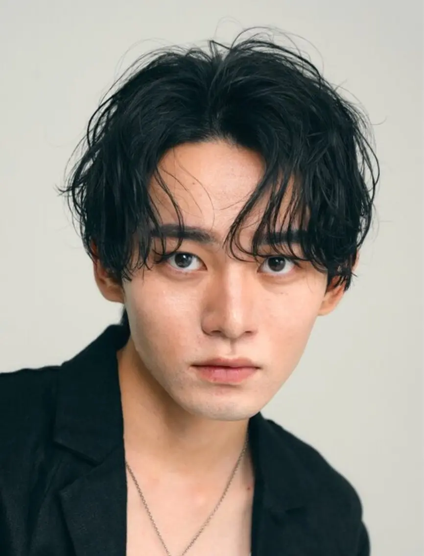 パーマ メンズ 中谷海里/フェザー パーマ/スパイキーのヘアスタイル