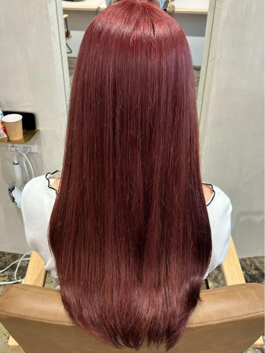 ロング カラー カット ヘアカラー トリートメント モエカ -YUCCA-のヘアスタイル