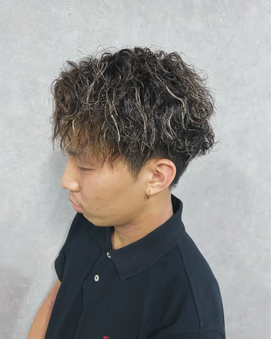 パーマ メンズ メンズパーマ ツイストスパイラルパーマ 波巻きパーマ スパイラルパーマ 武石 春音のヘアスタイル
