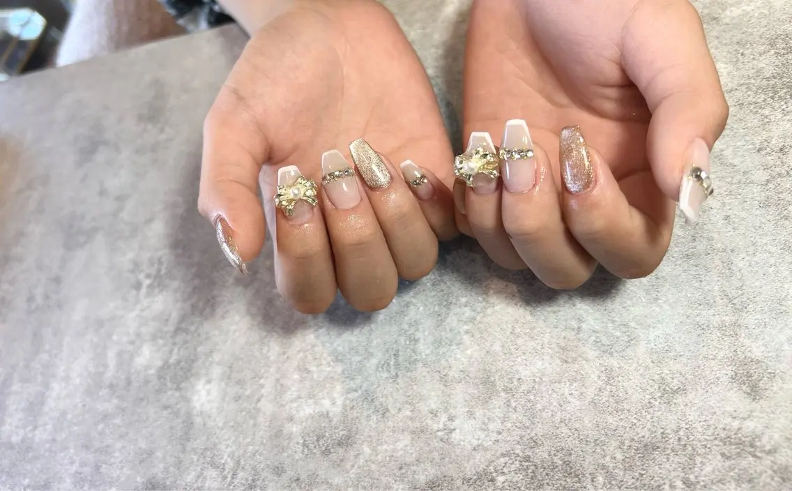 ネイル 持ち込み Adore nailのネイルデザイン