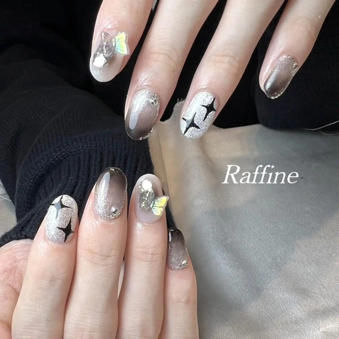 ネイル RAFFINE haru🦋🩵のネイルデザイン