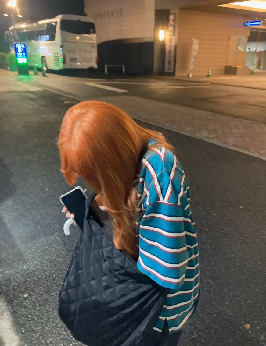 ロング カラー ヘアカラー トリートメント peige 西村ひなりのヘアスタイル