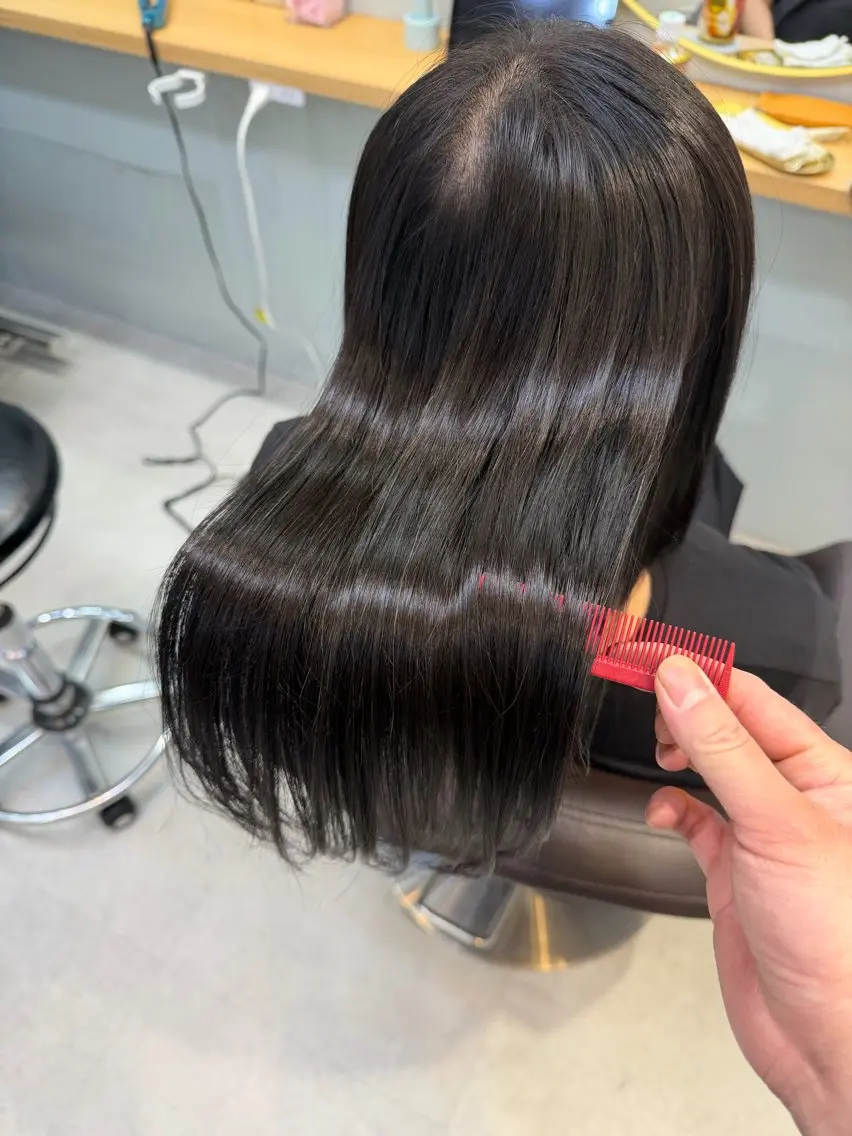セミロング カット 縮毛矯正 トリートメント a-o岡野 こやま しんぺいのヘアスタイル