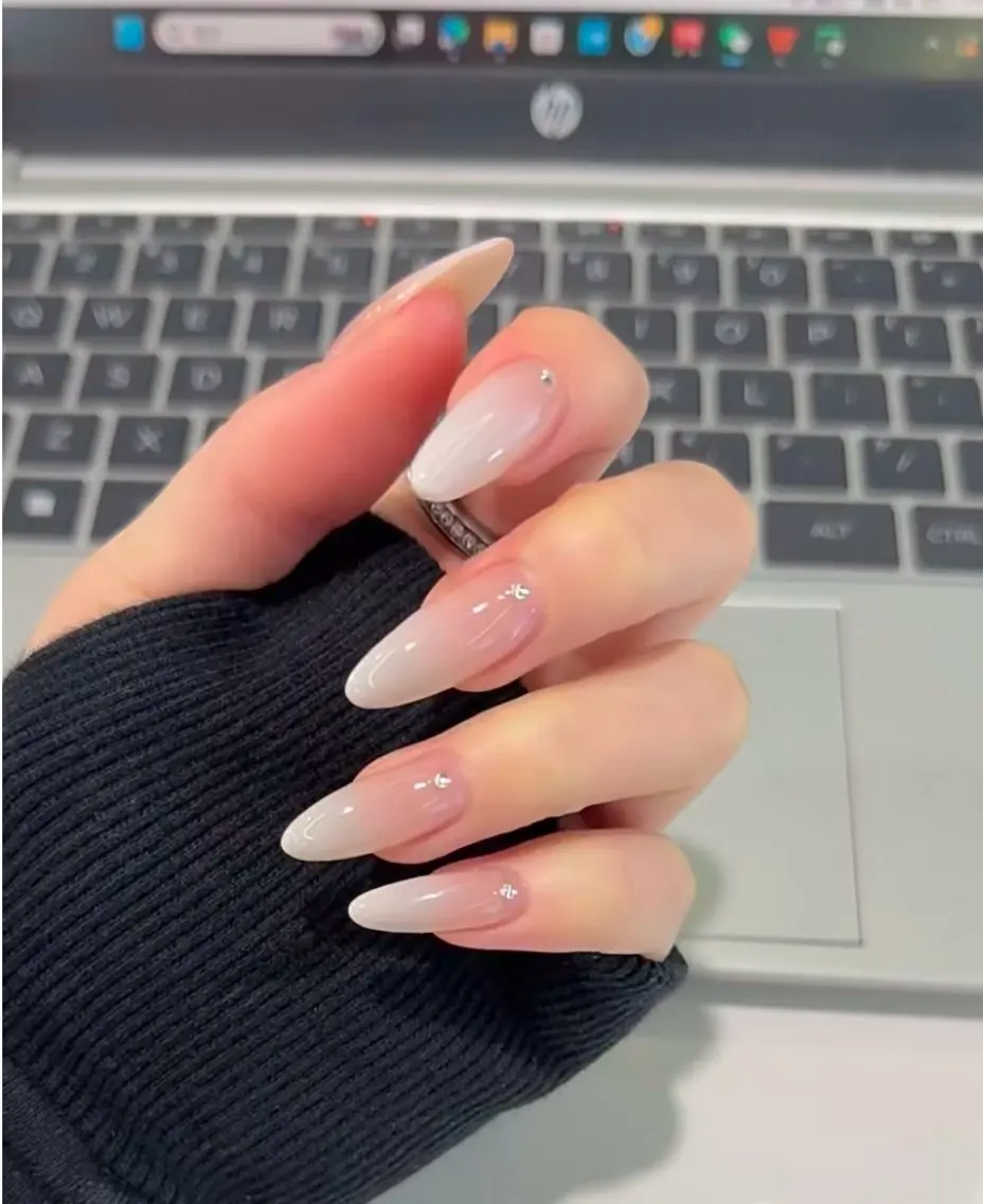 ネイル ハンドネイル H3 Nail Miniのネイルデザイン