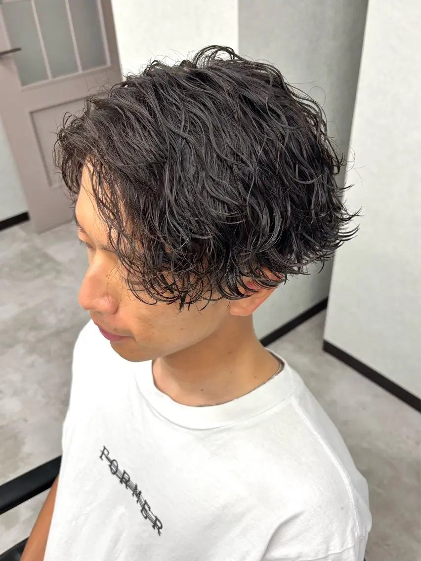 ショート パーマ メンズ メンズパーマ 波巻きパーマ メンズサロン/戸塚駅 東口3分/冨田大輝のヘアスタイル
