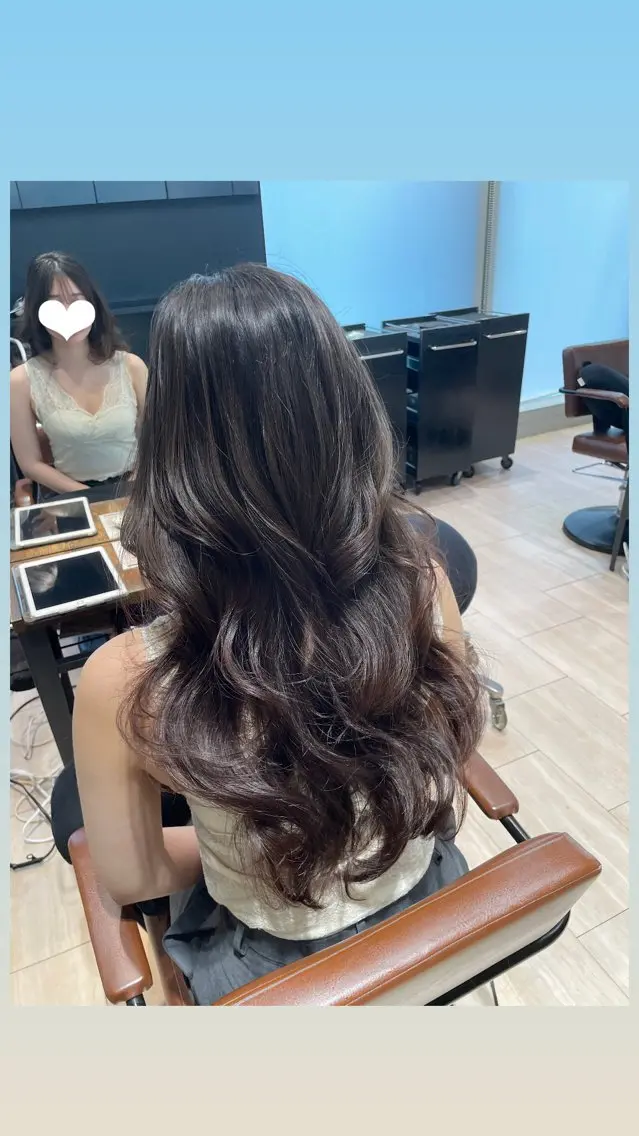ロング カラー ロングレイヤー ブラウンカラー 透明感カラー ラベンダーカラー 韓国風ヘア カット ヘアカラー トリートメント umi/レイヤー カット/透明感カラーのヘアスタイル