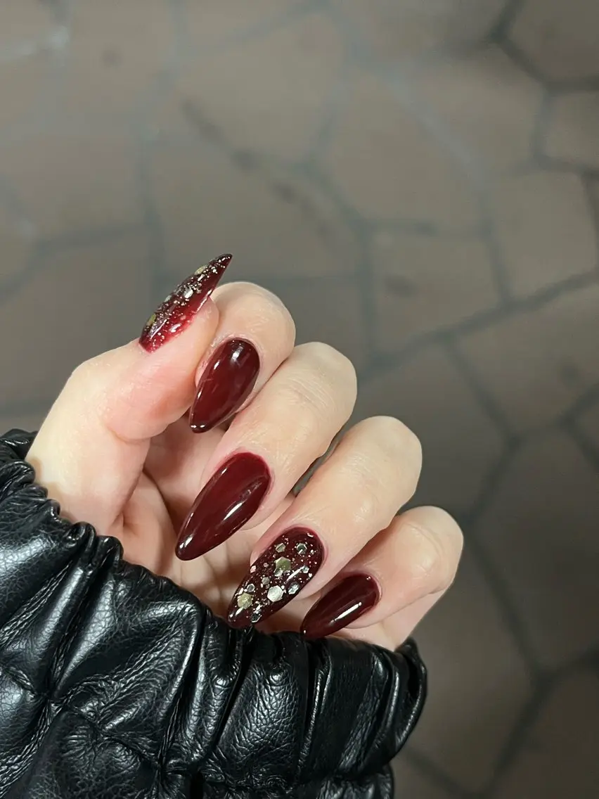 ネイル 赤色 schon 🎀saraのネイルデザイン