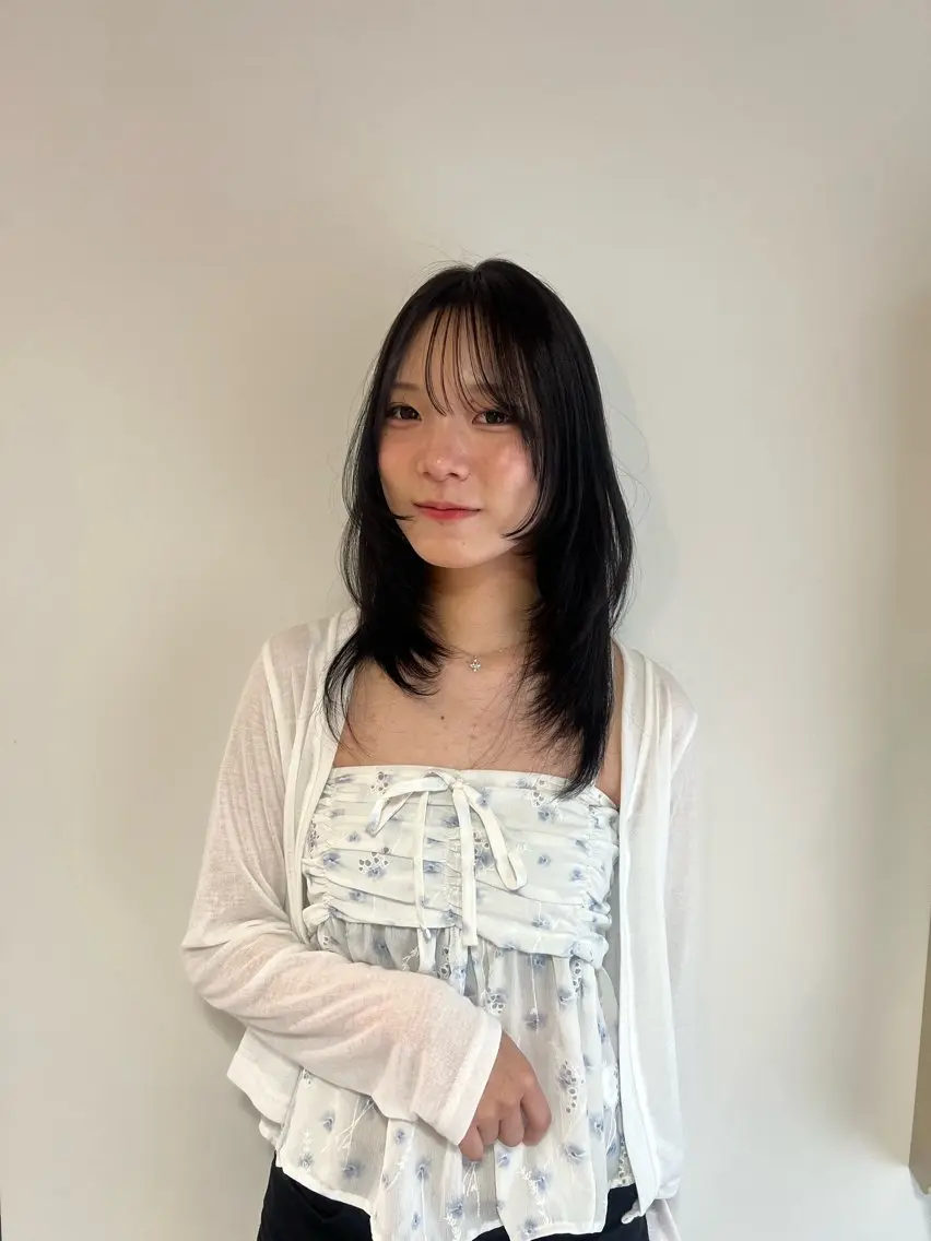 セミロング eMuエミュ‪ ¨̮⃝ayakaのヘアスタイル