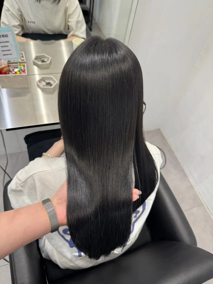 セミロング カット ヘアカラー 縮毛矯正 トリートメント 髪質改善/縮毛矯正 /青山　早希🐾のヘアスタイル