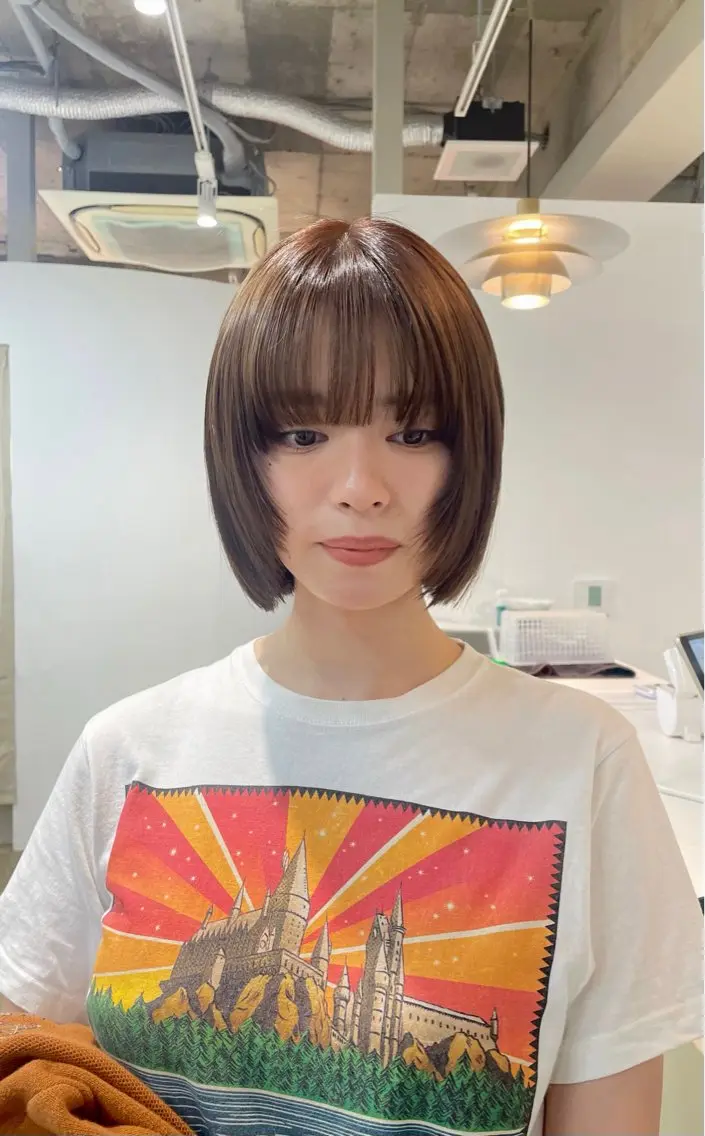 ショート カラー ベージュカラー ボブ カット ヘアカラー トリートメント H I ＮＡのヘアスタイル
