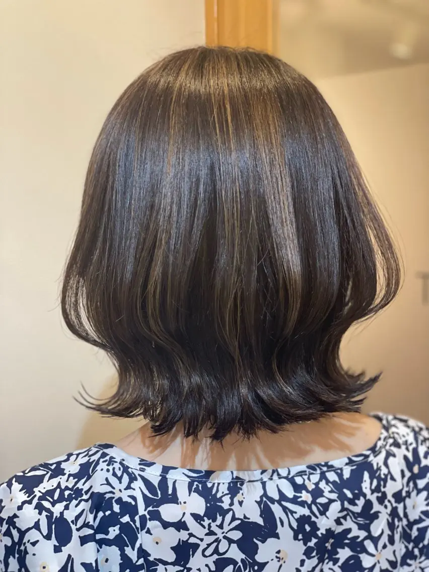 ミディアム カット ヘアカラー 高尾 成紀のヘアスタイル