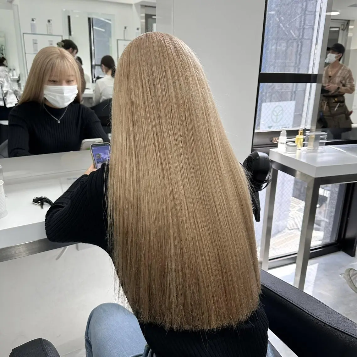 ロング カラー 🍀yuria/ハイ トーン/ペールカラーのヘアスタイル