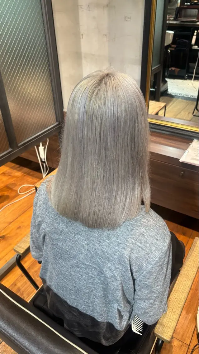 ロング 暗くならない白髪染め 🫧菅原新夢のヘアスタイル