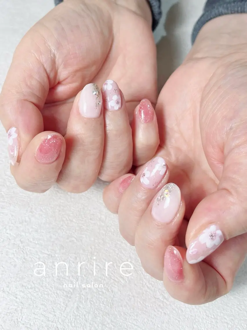 ネイル フラワーネイル ジェルネイル ラメ(グリッター) マグネットネイル オフィスネイル nailsalon anrireのネイルデザイン