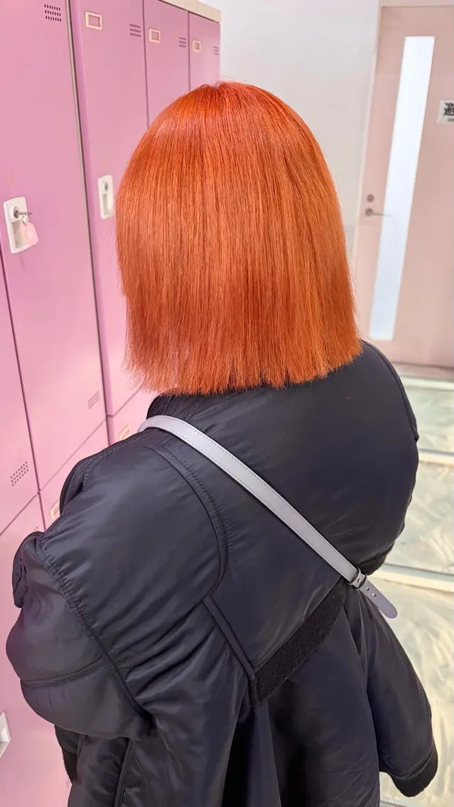 ショート カラー ダブルカラー オレンジ ヘアカラー レイン🌏🍀 透明感/ハイトーンのヘアスタイル