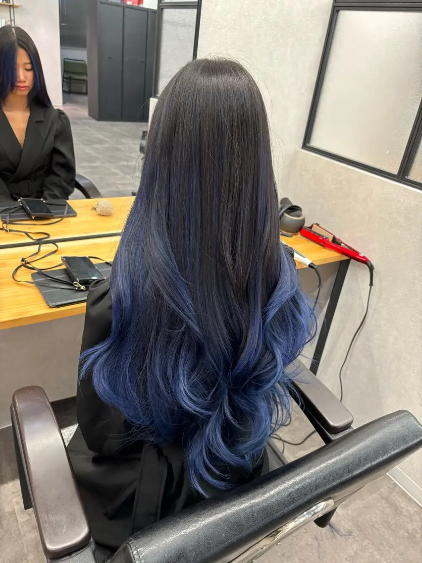 ロング カラー バレイヤージュ レイヤーカット ロング ヘアカラー 🌟心斎橋レイヤー 艶ハイトーン/ウルフのヘアスタイル