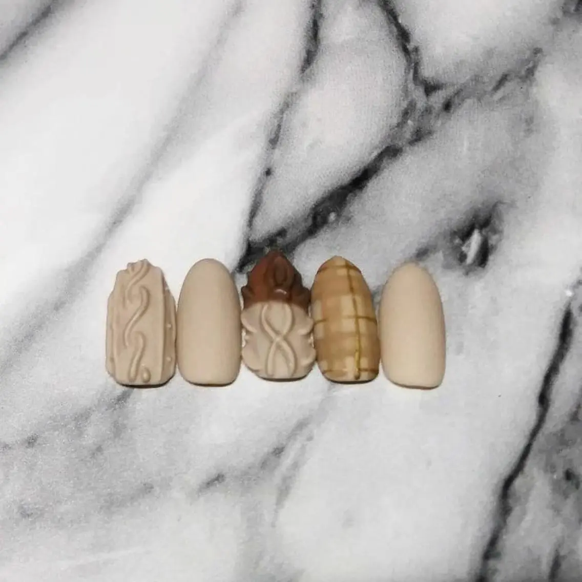 ネイル ハンドネイル ハンドケア lylynail YUUKAのネイルデザイン