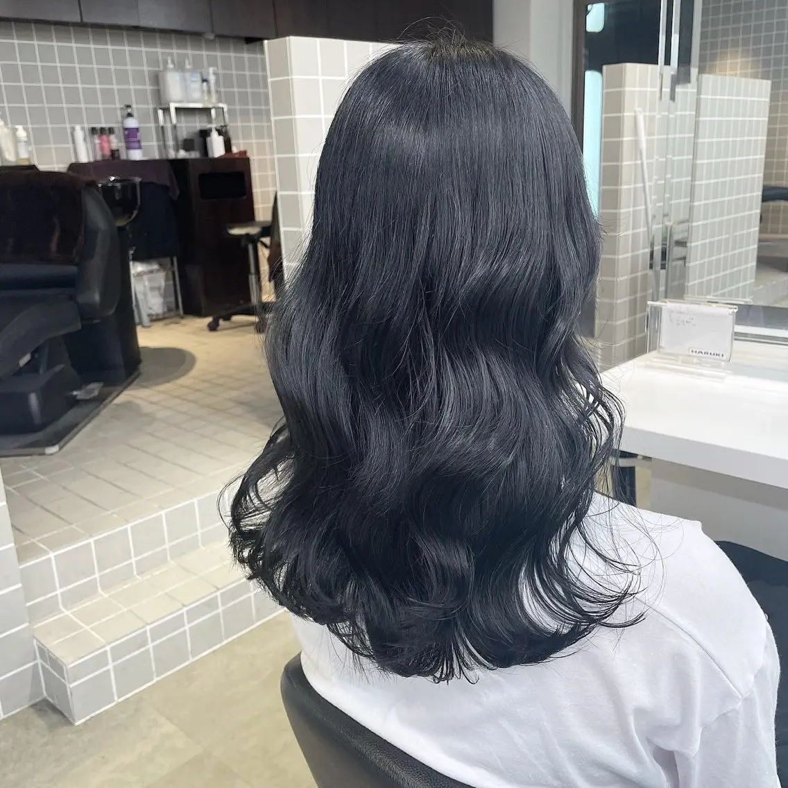 セミロング カラー パーマ ヘアアレンジ メンズ カット ヘアカラー トリートメント 🦋韓国レイヤー｜ 透明感グレージュ🦋のヘアスタイル