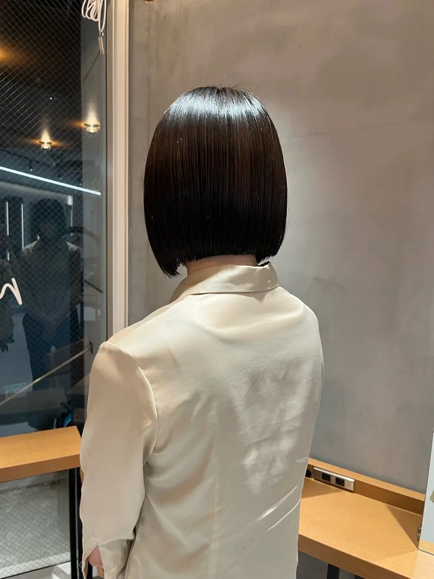 ミディアム 縮毛矯正ボブ&顔まわ レイヤー♡TOMOEのヘアスタイル