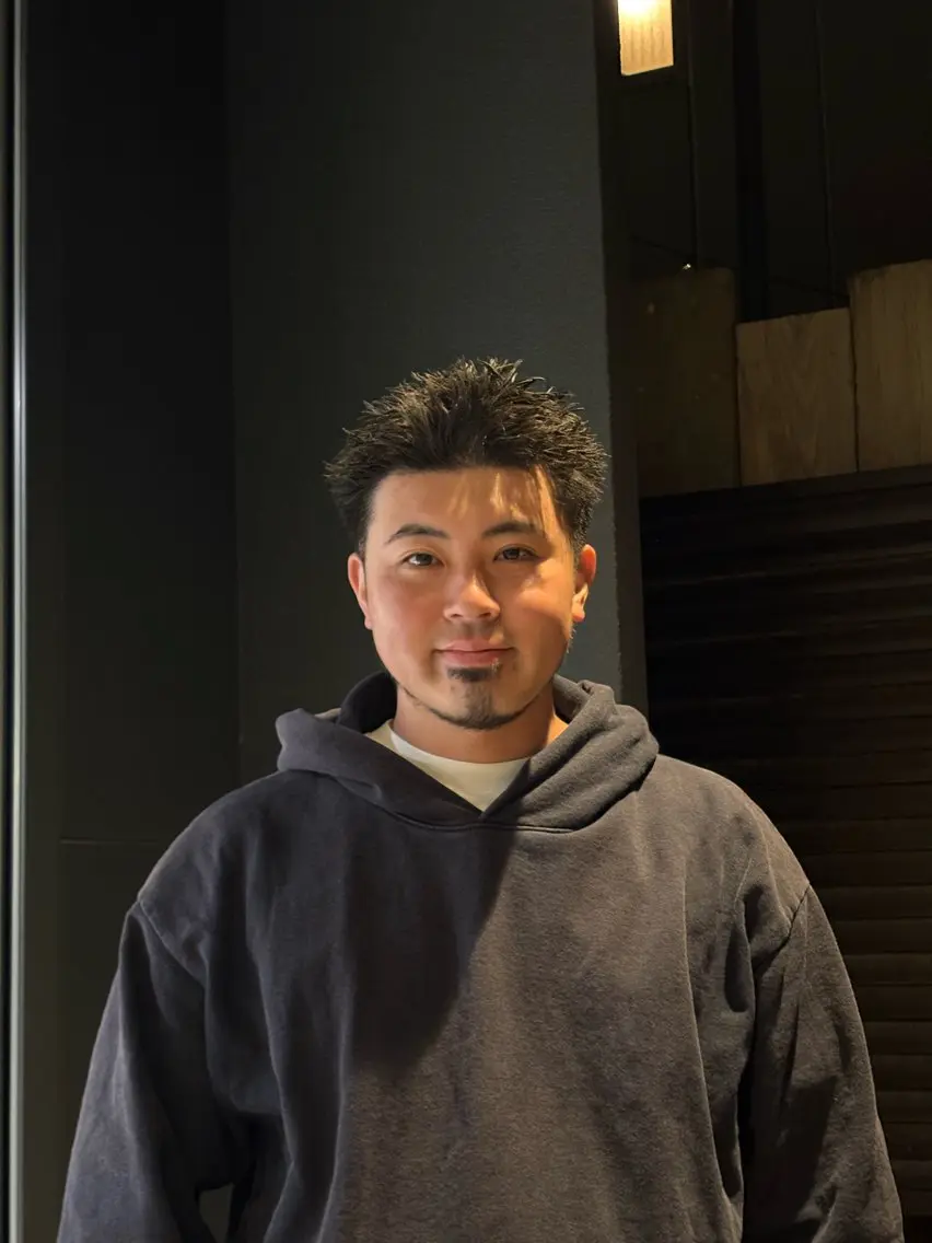 ショート パーマ メンズ ビジネス メンズパーマ 学生（メンズ向け） スパイキーショート 学生 ガクト GLASSYのヘアスタイル
