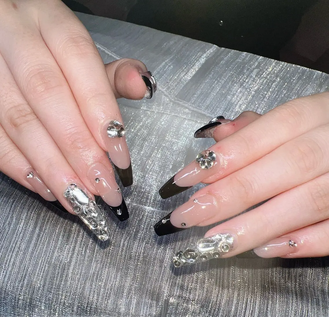 ネイル オーロラネイル チークネイル 長さ出し フットネイル フレンチネイル ハンドネイル Lee Nailsのネイルデザイン