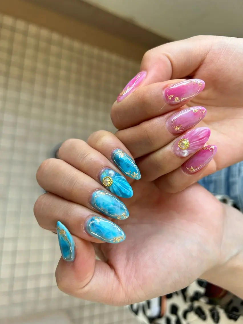 セミロング ネイル ハンドネイル フットネイル ✴︎ Delightのネイルデザイン