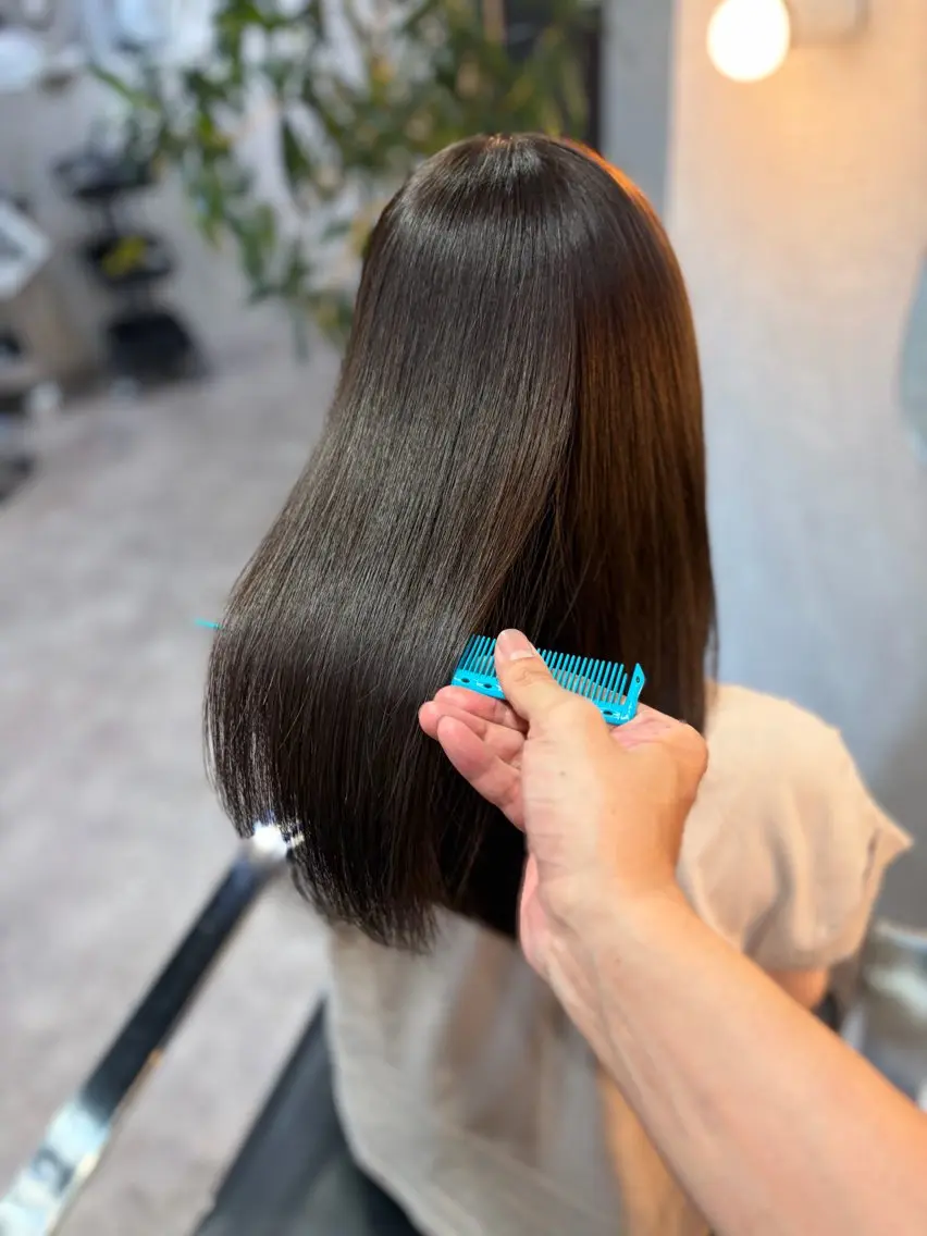 ロング カラー 髪質改善 縮毛矯正 カット ヘアカラー 縮毛矯正 トリートメント 城慎太郎 大濠/大人ロングのヘアスタイル