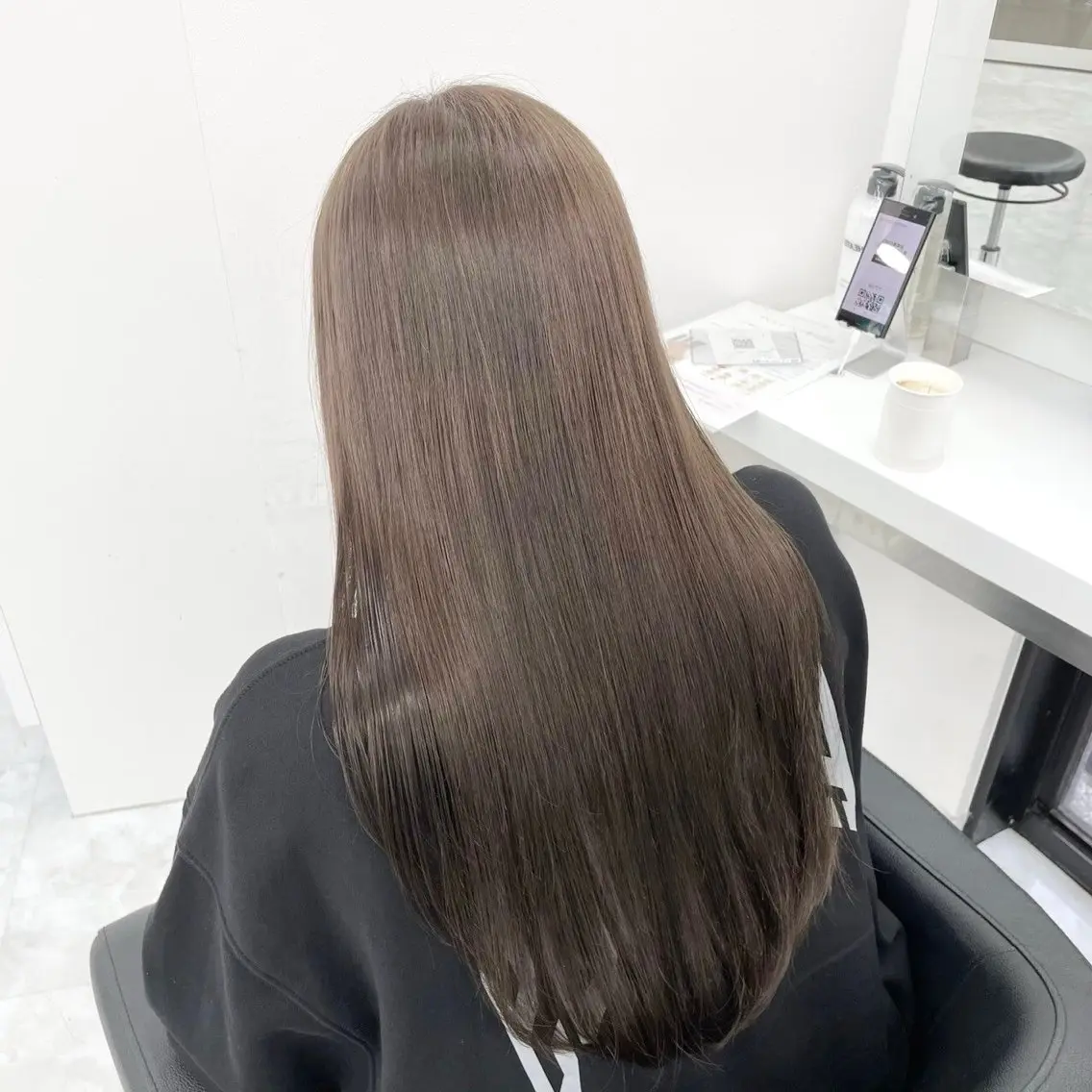 ロング カラー ヘアカラー トリートメント 透明感ベージュ🤎 manami👒🌿のヘアスタイル
