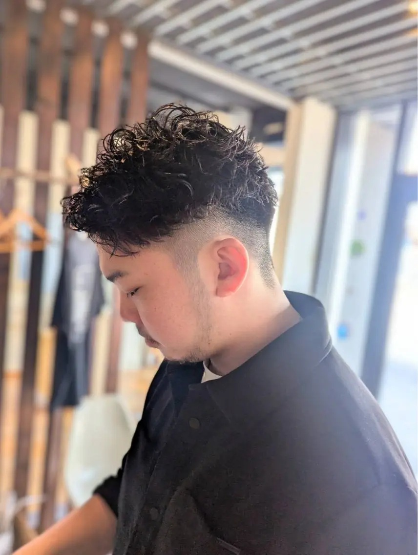 パーマ メンズ メンズパーマ ツイストスパイラルパーマ スパイラルパーマ カット パーマ メンズパーマ/ タイチのヘアスタイル