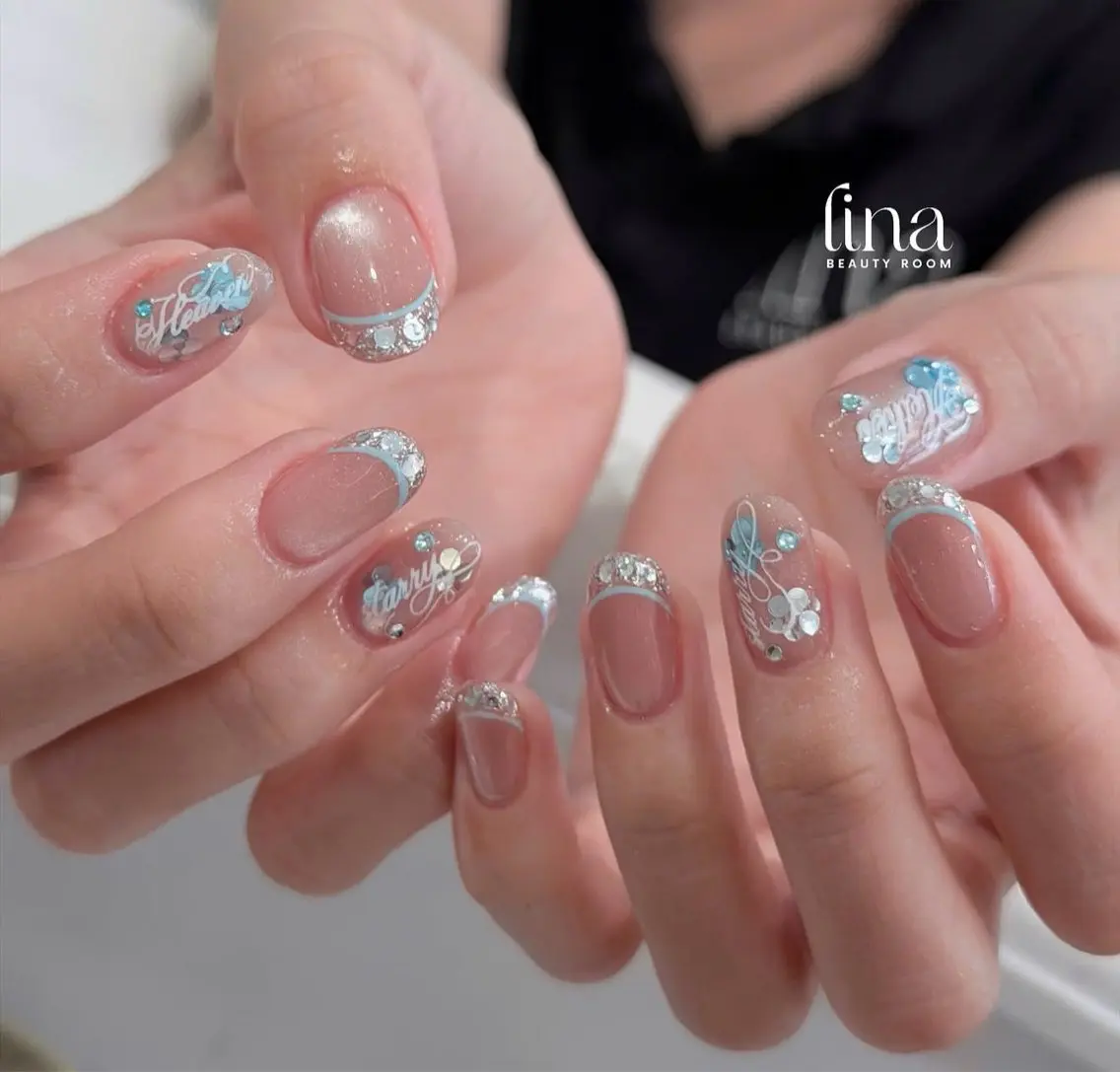 ネイル アートネイル オーロラネイル チークネイル フレンチネイル ガラスフレンチ ハンドネイル 🎀YooLi Nail salonのネイルデザイン