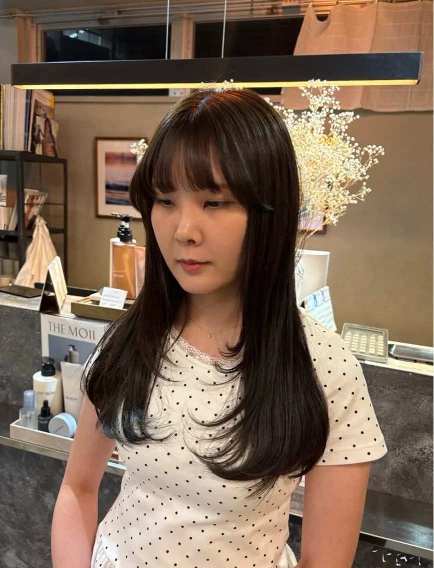 ロング 顔周りカット レイヤーカット カット hair ruup 心都のヘアスタイル