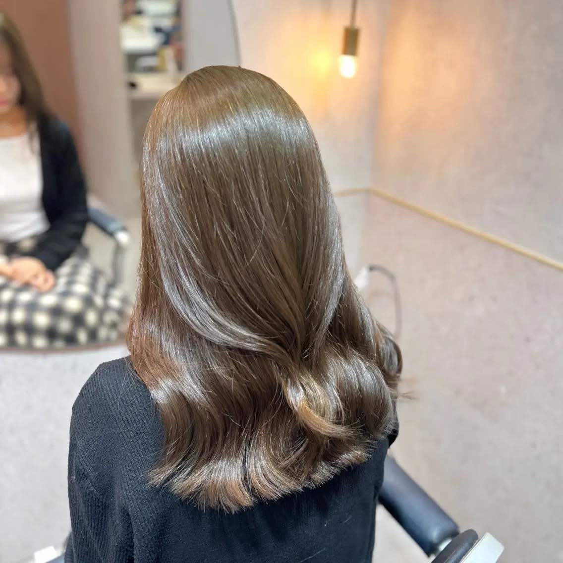 セミロング カット ヘアカラー トリートメント 🎀しゅな/韓国 レイヤー/うる艶のヘアスタイル