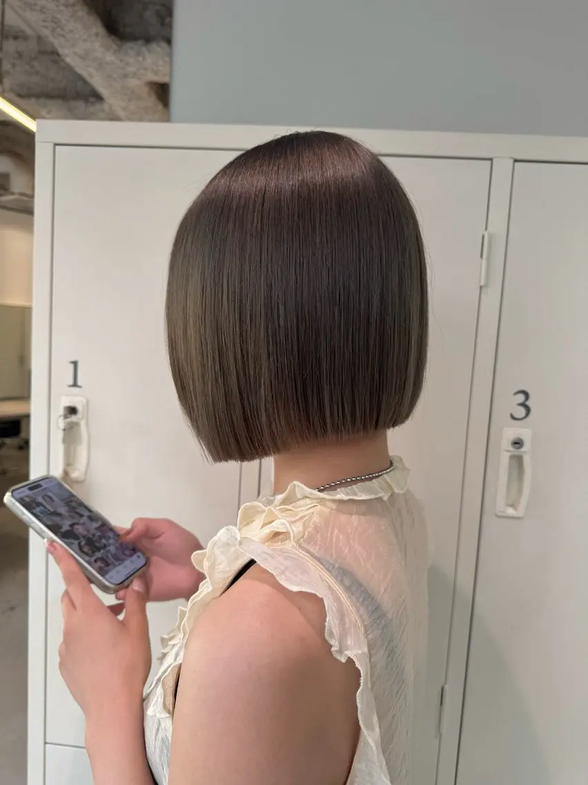 ショート カラー ヘアカラー トリートメント 店長 MANAMI /ブリーチ/骨格ボブのヘアスタイル
