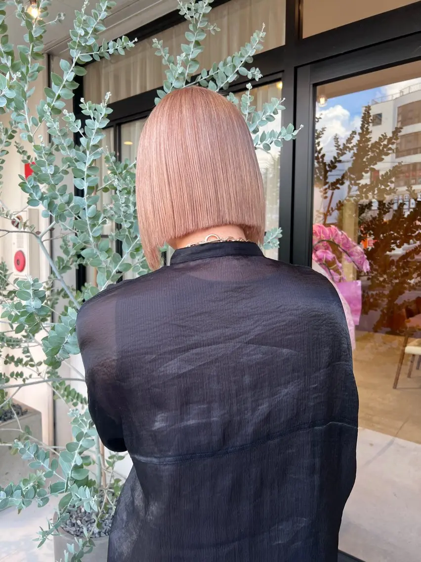 ミディアム カラー ベージュカラー ダブルカラー ピンクカラー ピンクベージュ 和泉市フルール 古賀　薫のヘアスタイル