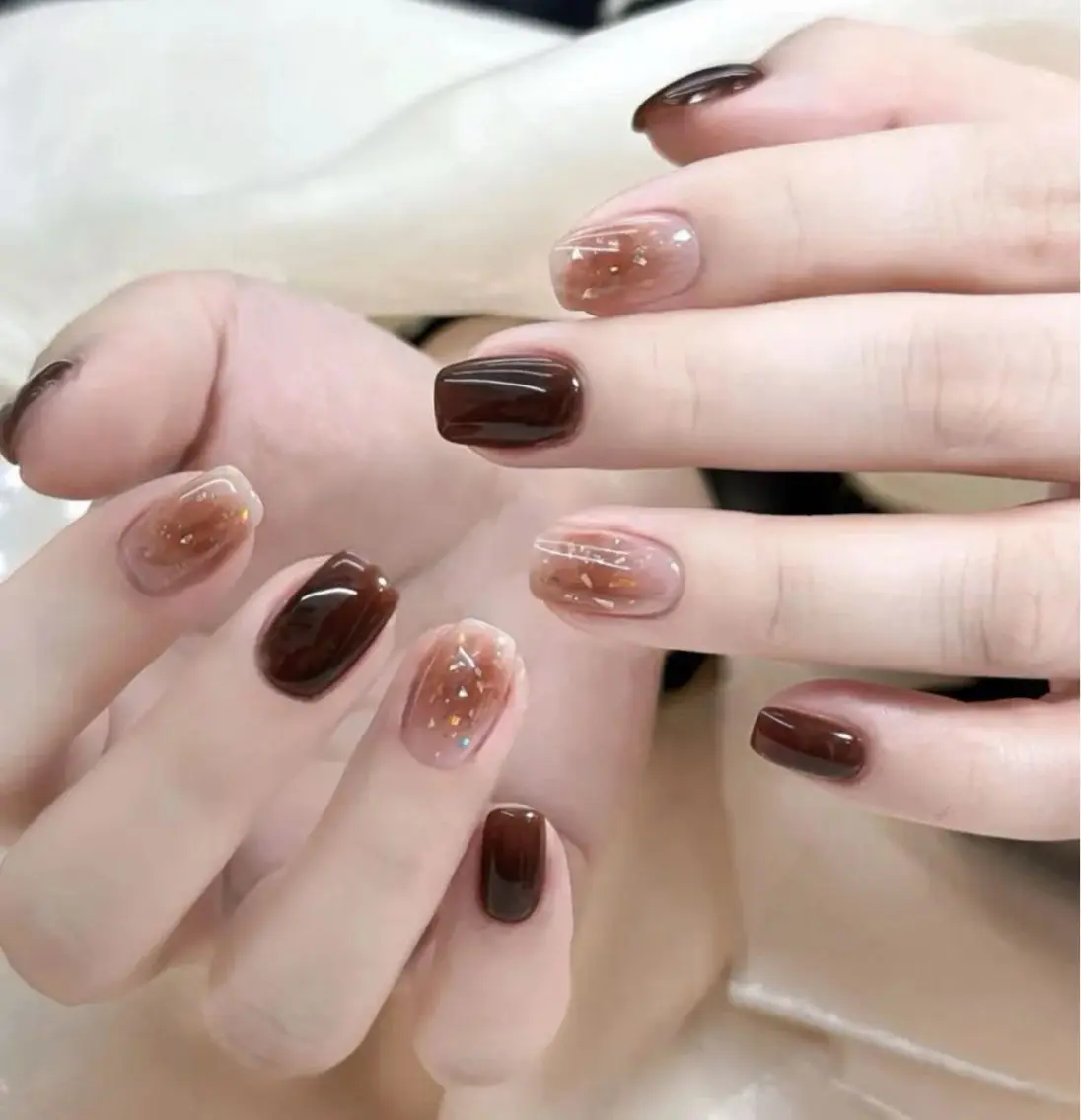 ネイル RUBYネイルサロン 9Caratsのネイルデザイン