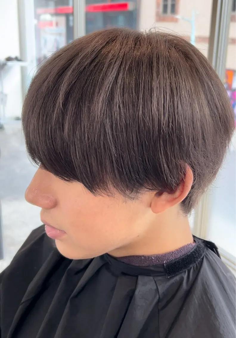 カラー ブリーチ 透明感カラー 二宮 陽太のヘアスタイル