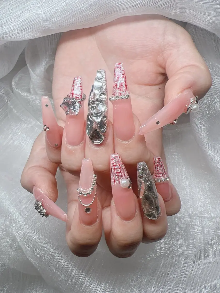 ネイル 長さ出し 卒業式 キラキラネイル マグネットネイル ネイルチップ ハンドネイル Lee Nails チップ長さだし専門店のネイルデザイン