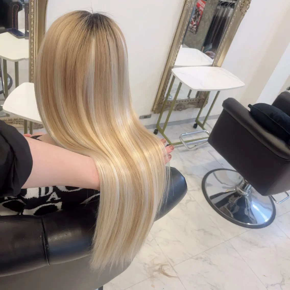 ロング エクステ ケアブリーチ&シール エクステの店和田翔莉のヘアスタイル