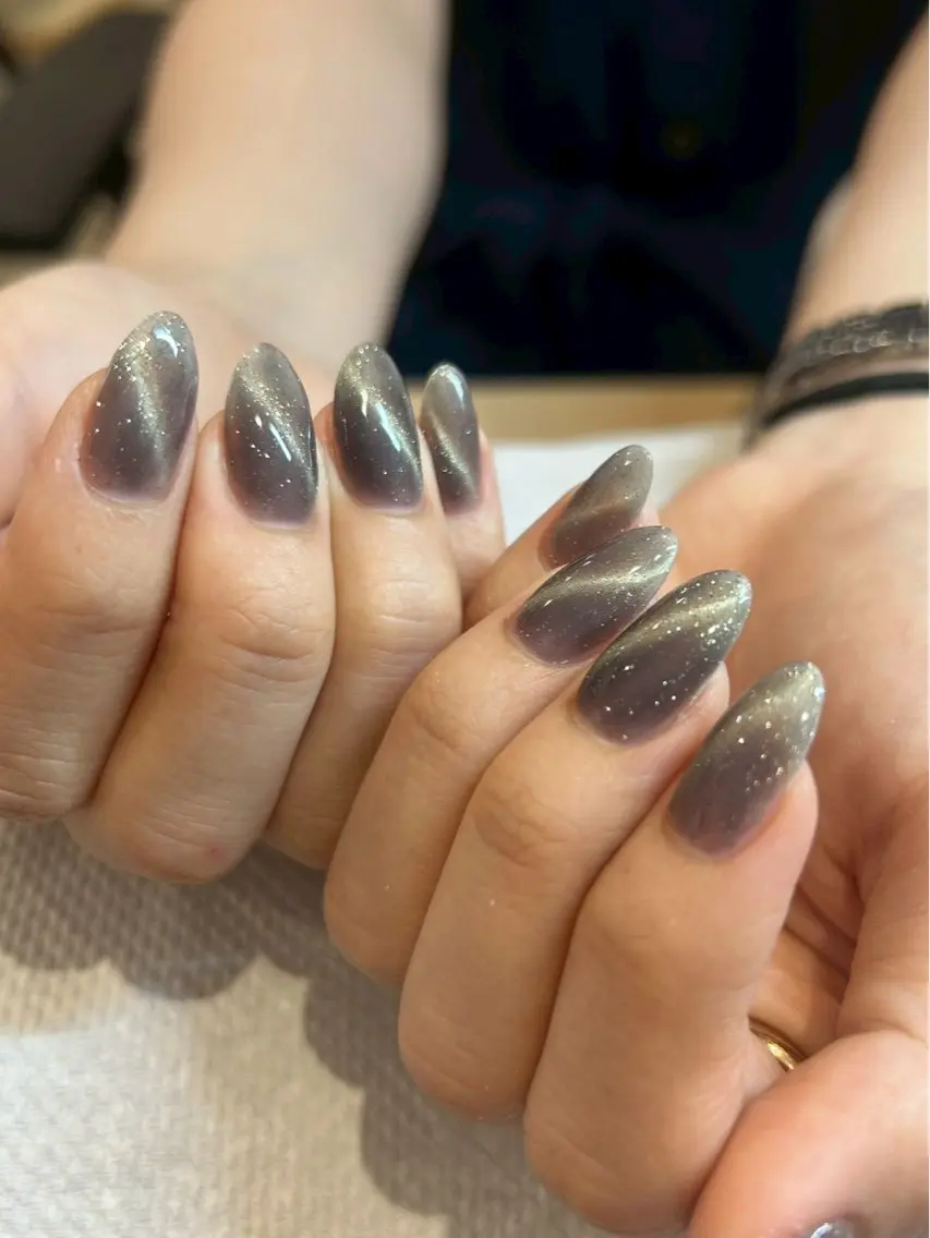 ネイル マグネットネイル ハンドネイル 加藤 朱莉のネイルデザイン