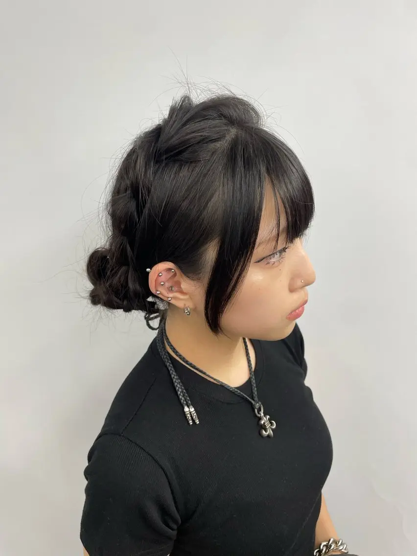 セミロング ヘアアレンジ 簡単アレンジ 𝙃𝘼𝙍𝙐🎀 韓国×エクステのヘアスタイル