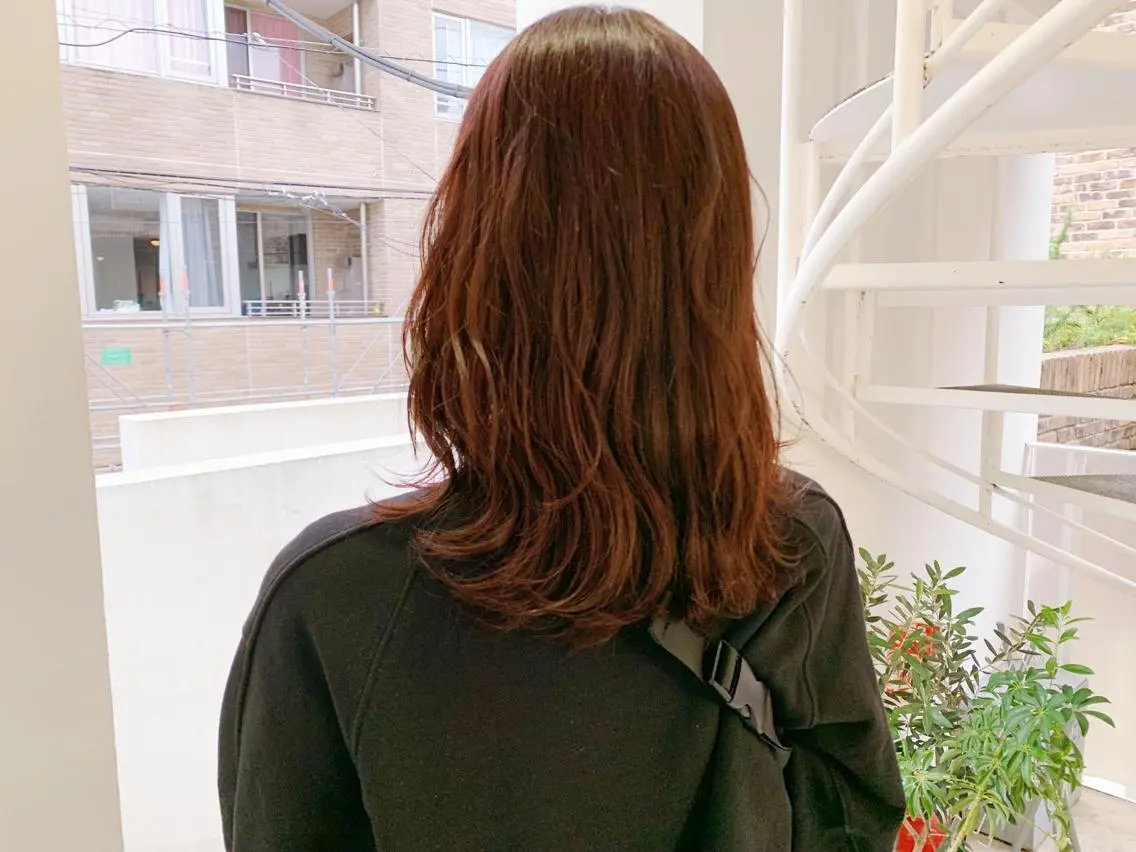 ミディアム カラー ブリーチ ブリーチなしカラー トリートメント タカハシ ハヤトのヘアスタイル