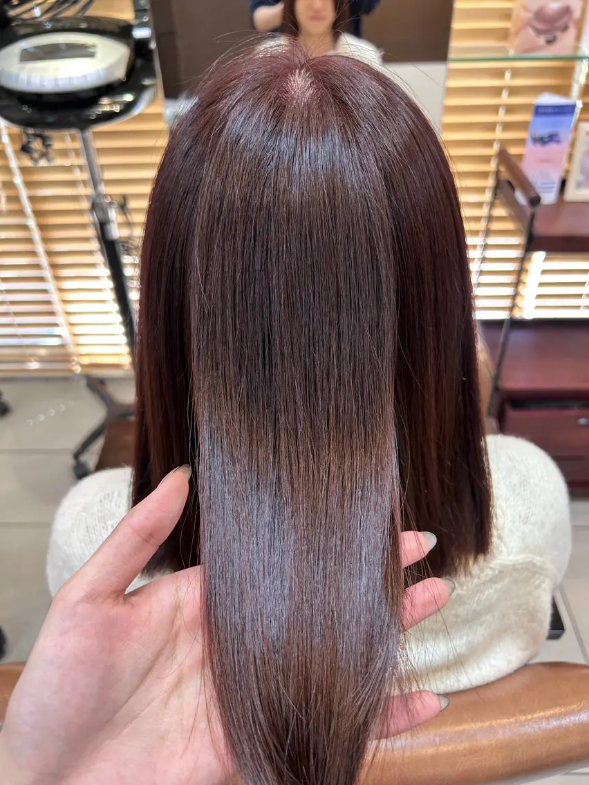 ミディアム カラー ブラウンカラー レッドカラー レッドブラウン 阪田 真奈未のヘアスタイル